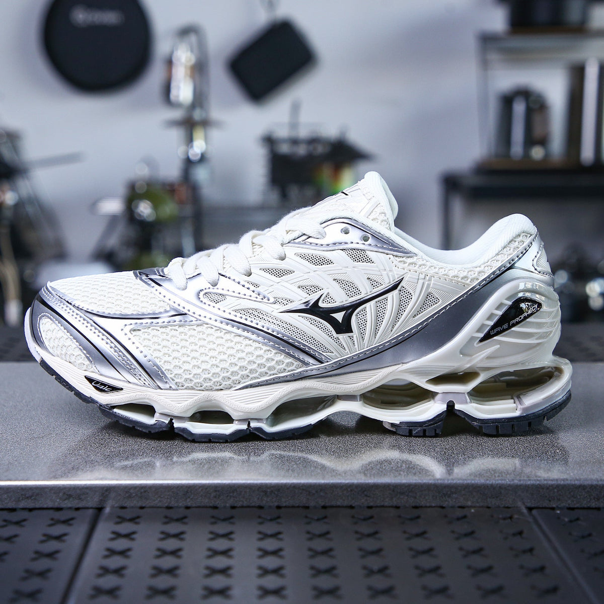 Mizuno Wave Prophecy LS 'Pristine Black Silver' D1GA251101