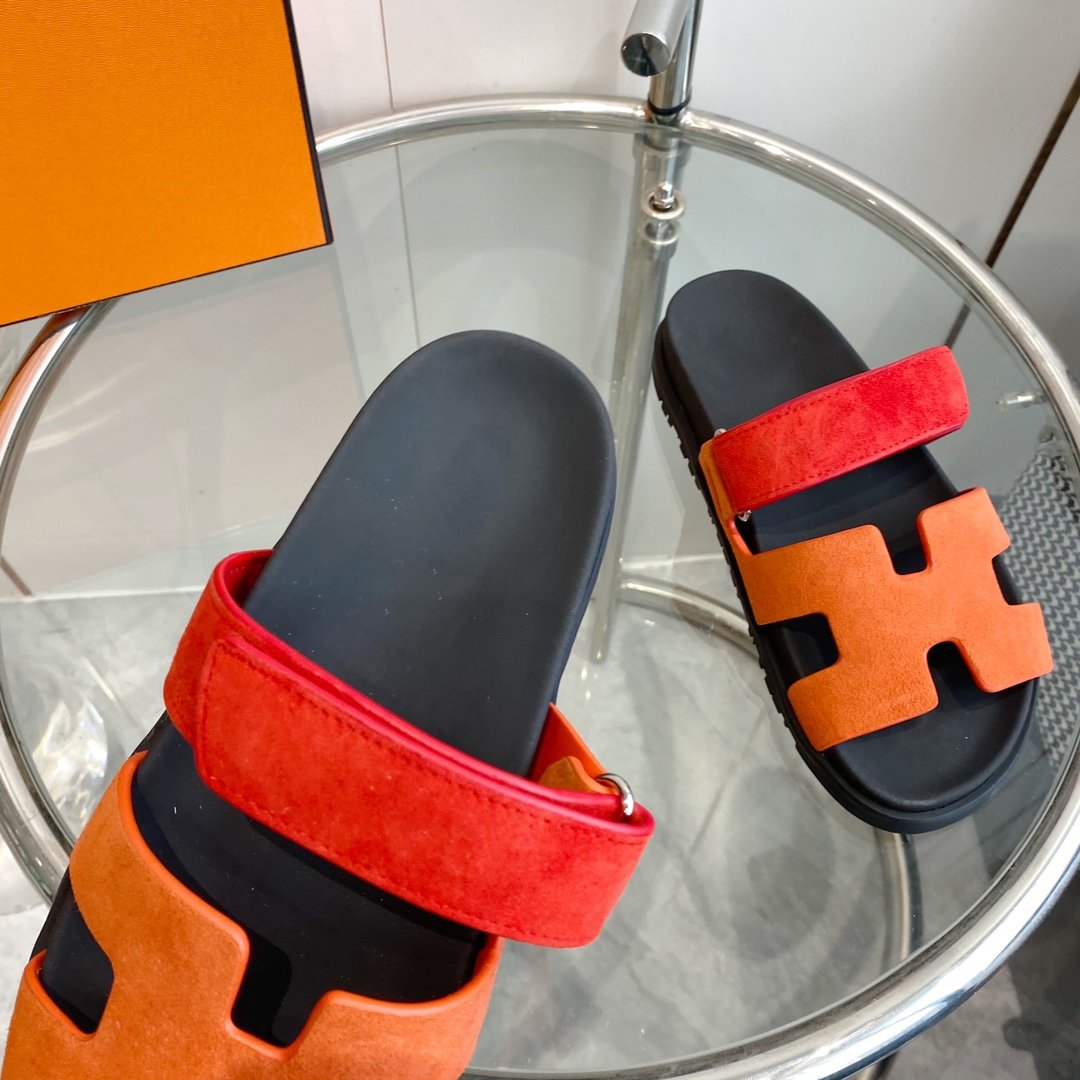 HERMES Chypre Sandal Orange Chapas / Red Suede