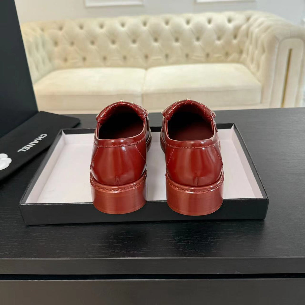 CHANEL MOASINS RED QUILTED LAMBSKIN