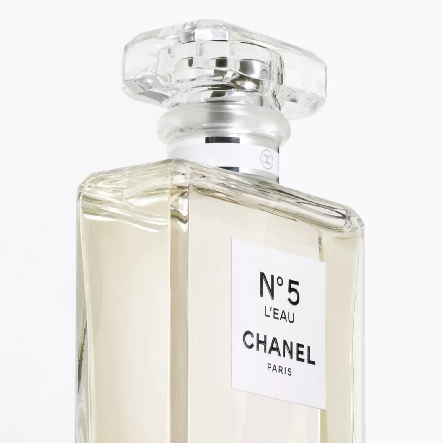 N°5 L’EAU Eau de Toilette — Fresh Floral Aldehyde & Ambery Women’s Luxury Fragrance | Iconic Clear Bottle 100ml