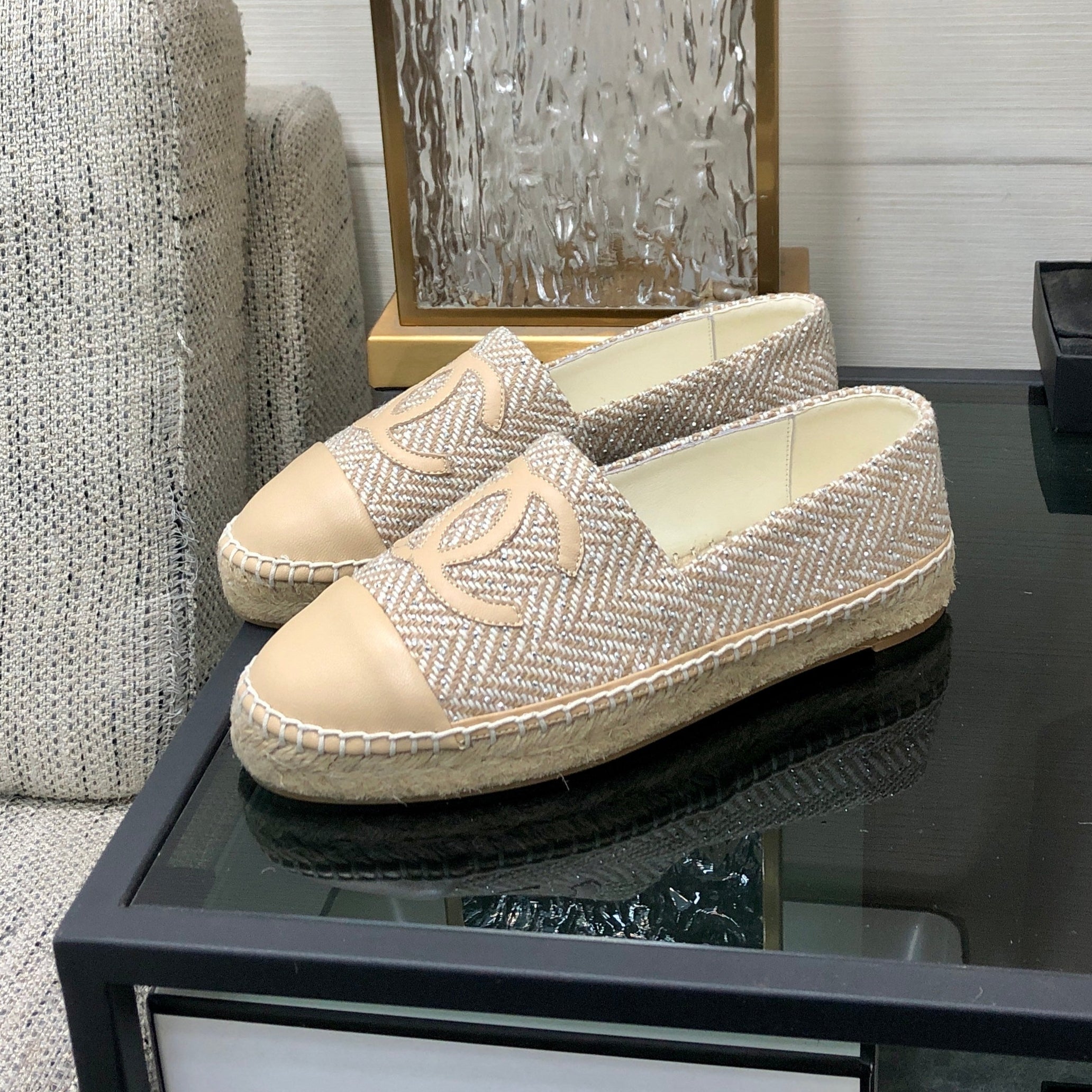 CHANEL ESPADRILLE BISQUE BEIGE TWEED FABRIC AND CALFSKIN FLATS