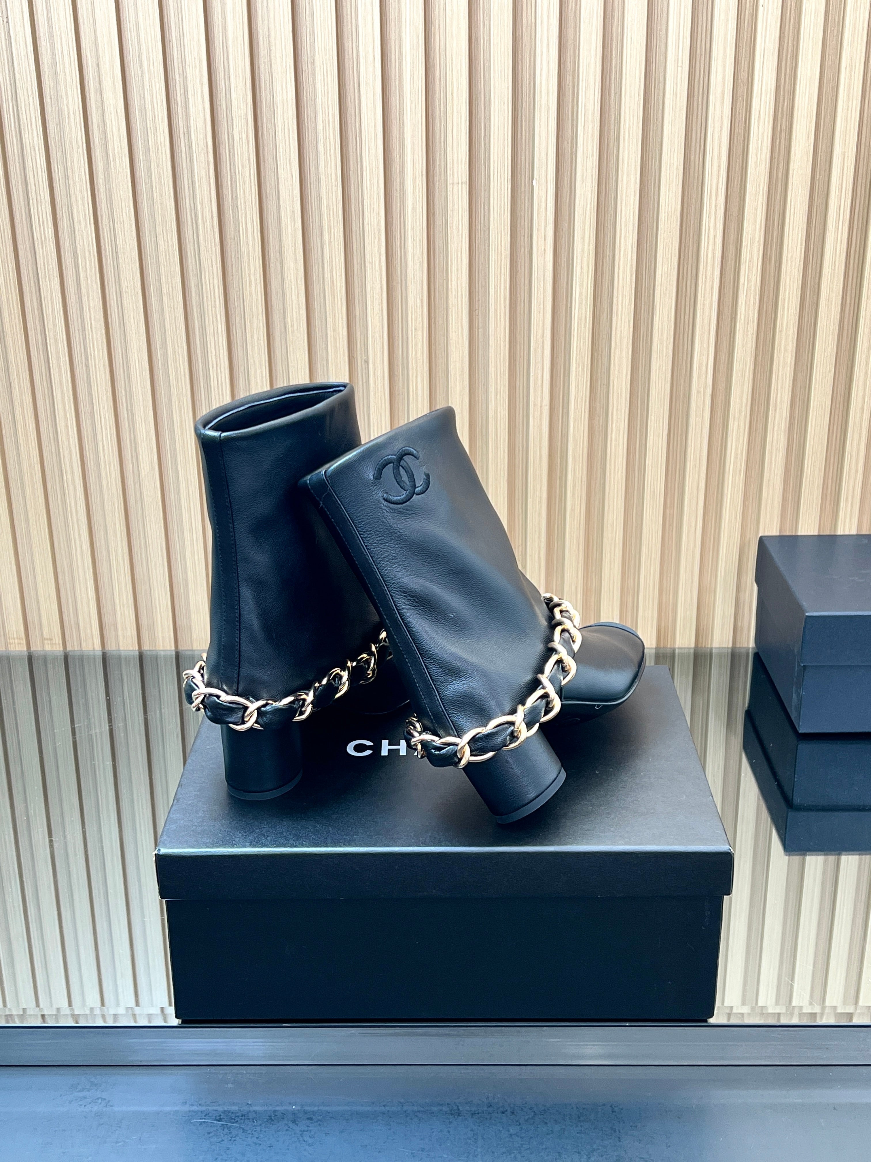 CHANEL 25S LOW BOOTS 65MM IN BLACK CALFSKIN GOLD HARDWRE