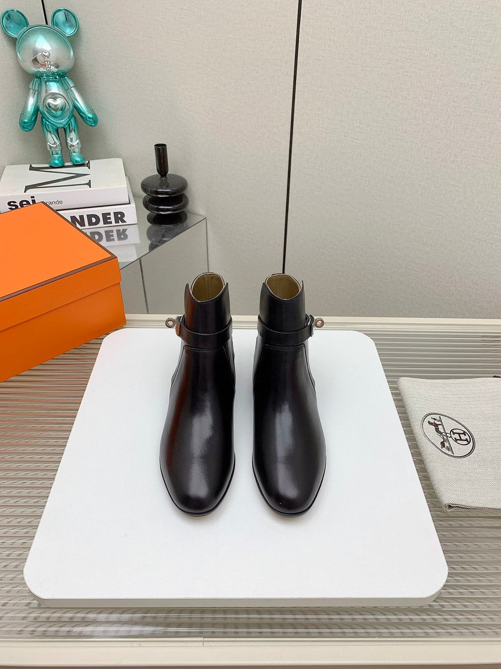 HERMES WOMEN'S NEO ANKLE BOOT IN BLACK CALFSKIN