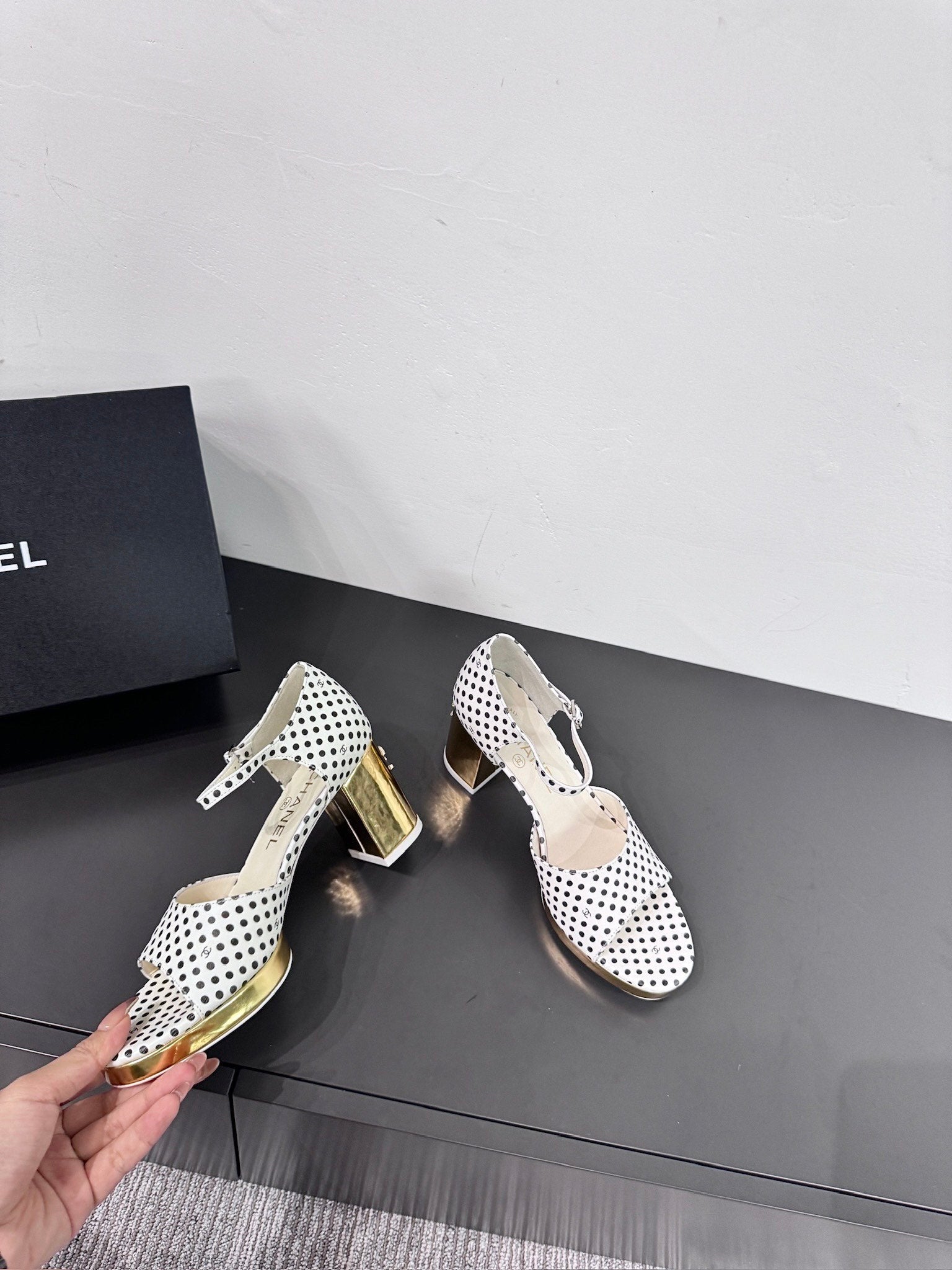 CHANEL BLOCK HEEL SANDALS WHITE POLKA DOT SHEEPSKIN