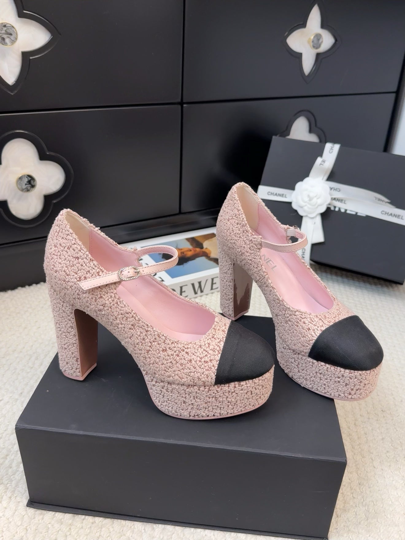 CHANEL FLATFORM SANDAL IN LIGHT PINK TWEED AND BLACK FABRIC