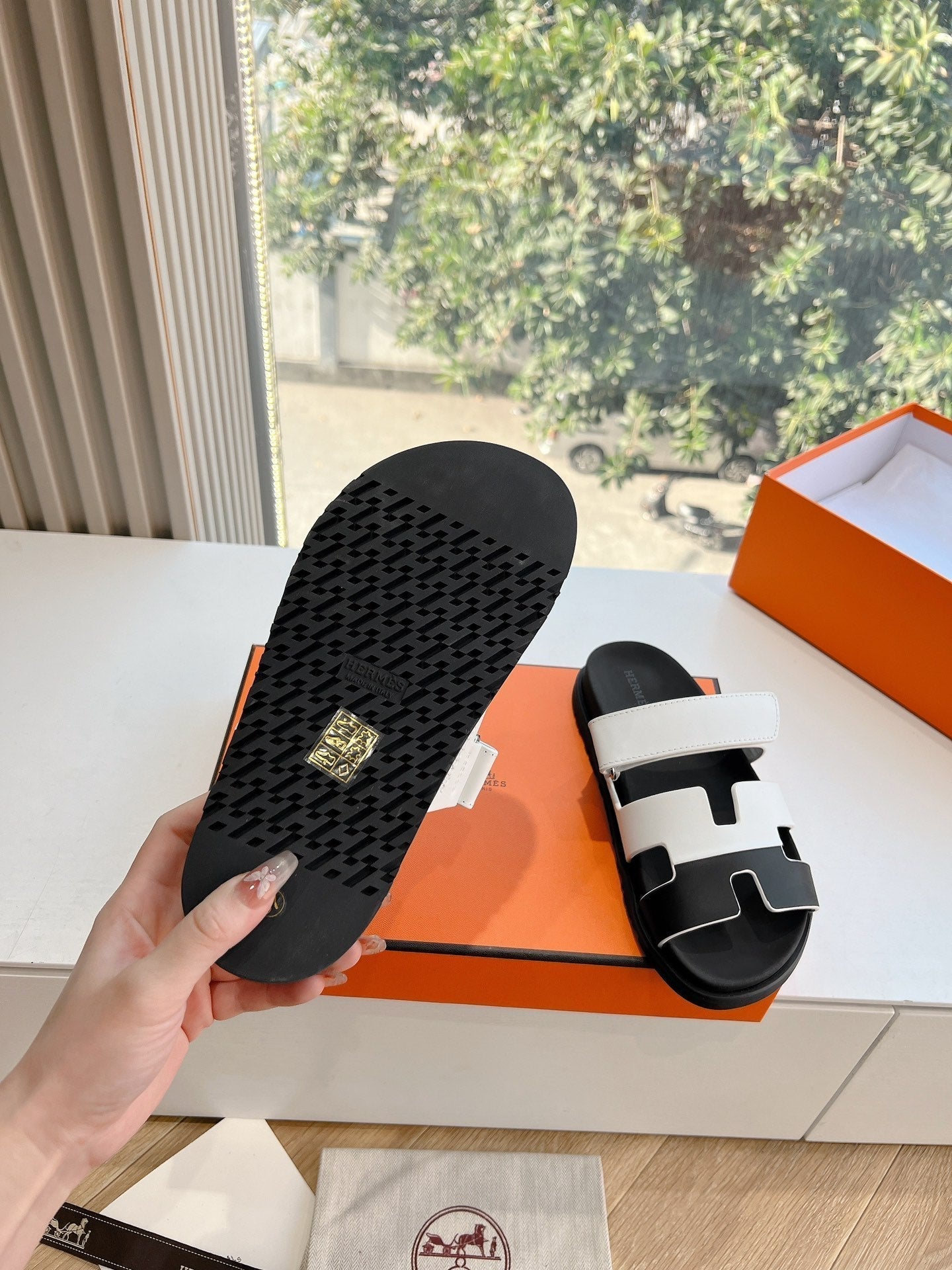 HERMES CHYPRE SANDAL IN WHITE MIX BLACK CALFSKIN