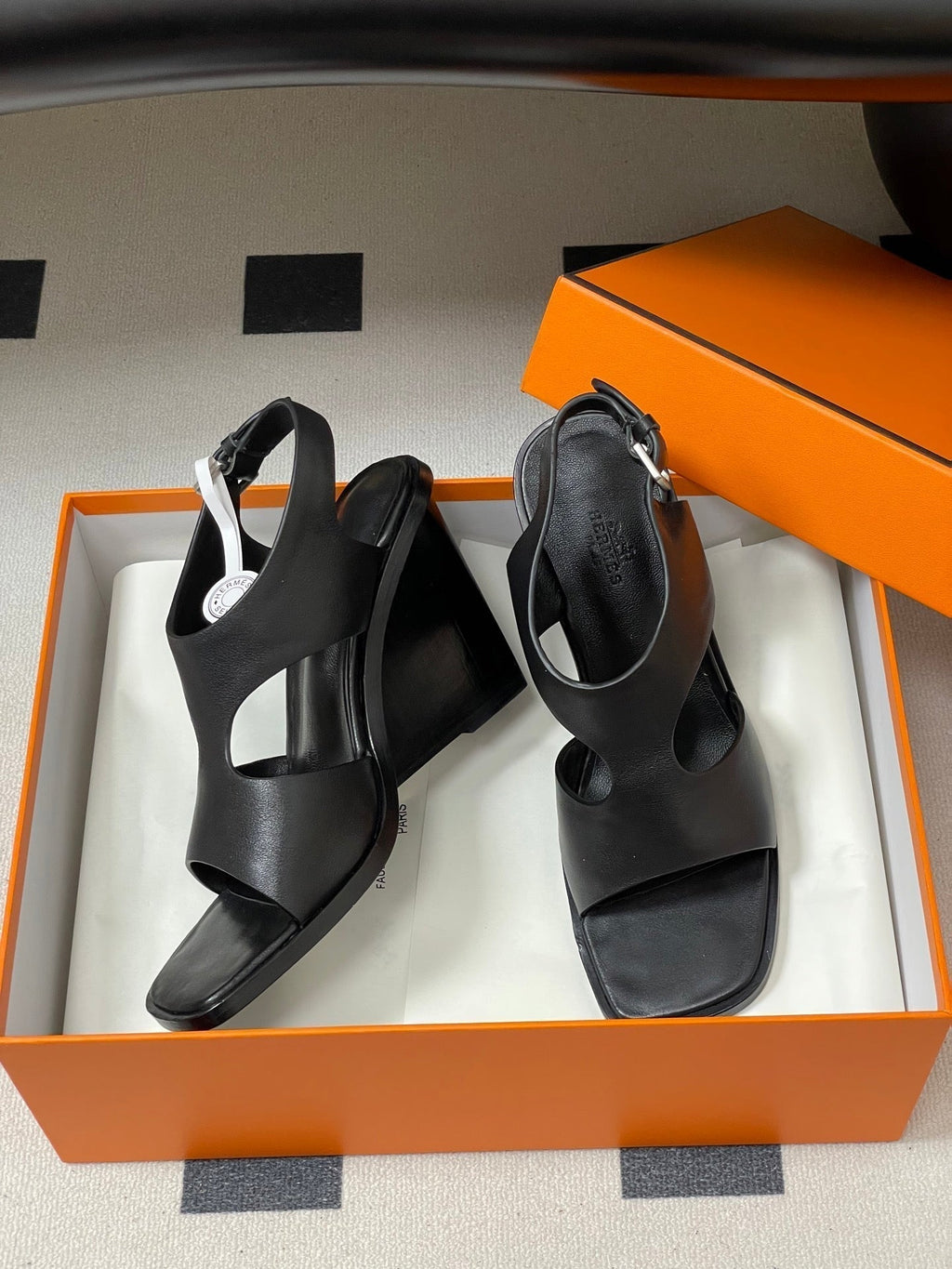 HERMES 25S KALYA WEDGE SANDAL 100 MM IN BLACK LAMBSKIN