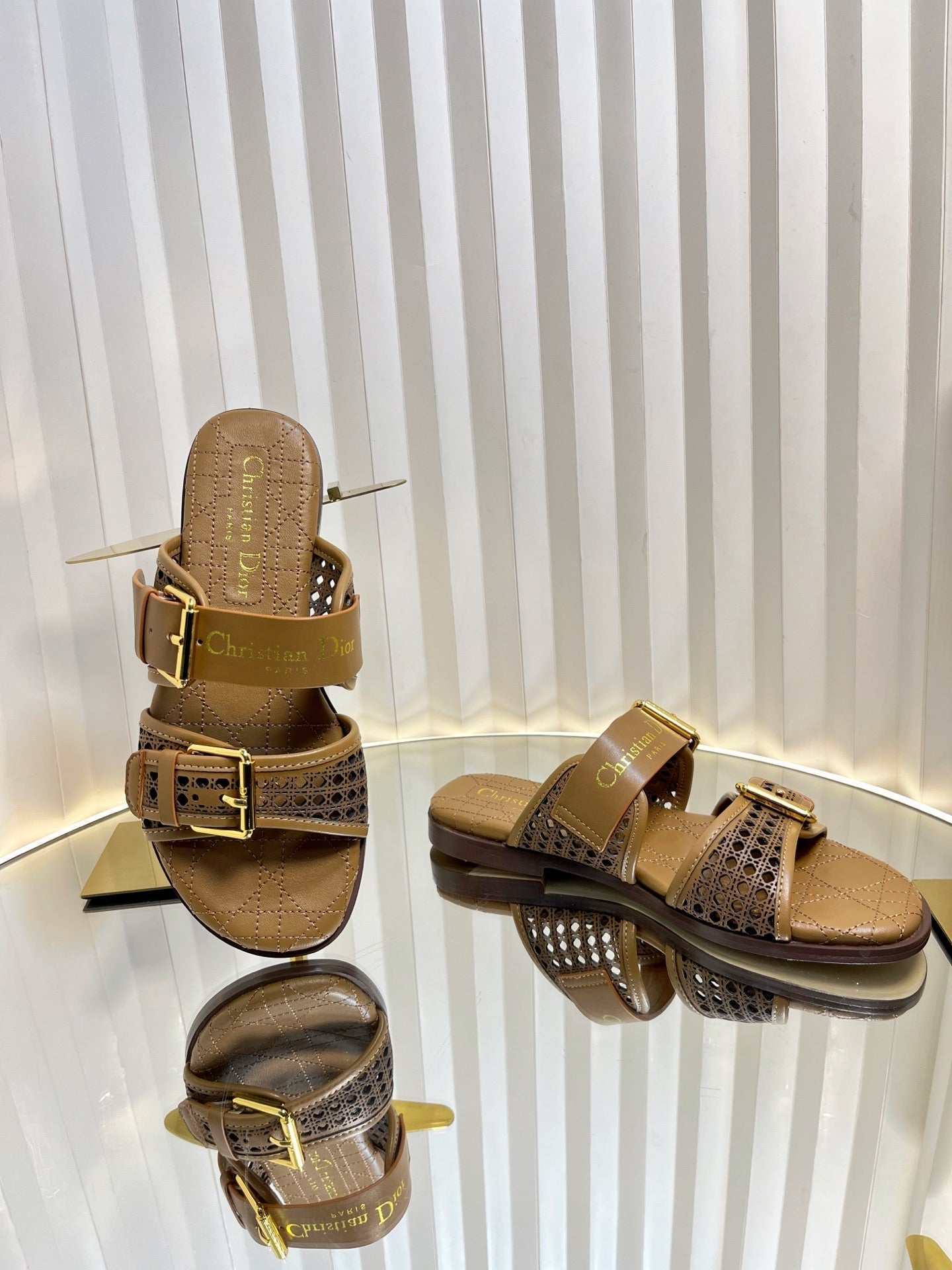 DIOR D-AVENUE SLIDES 25S IN BROWN CALFSKIN MICRO CANNAGE MOTIF