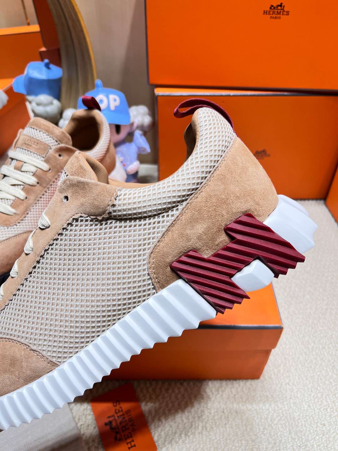 HERMES BOUNCING SNEAKER IN PEANUT BROWN SUEDE AND WHITE KNIT