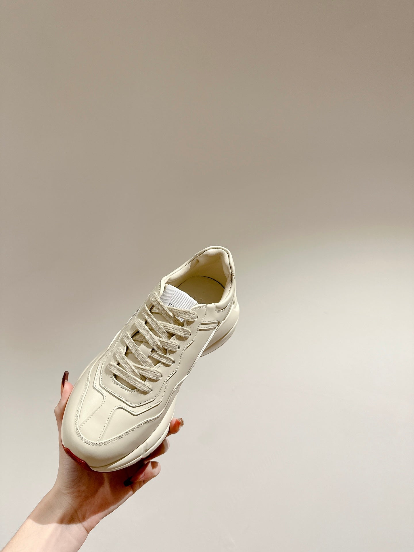 GUCCI RHYTON TRAINER WHITE CALFSKIN WITH DOREMON MOTIF