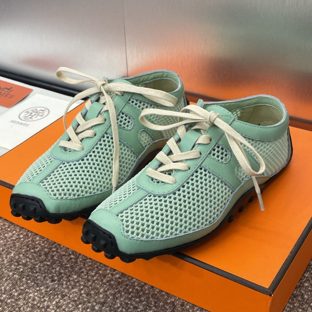 HERMES KIGA SNEAKER IN GREEN MINT CROCHET KNIT AND CALFSKIN